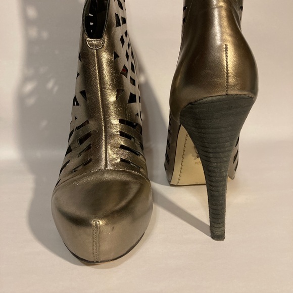 Rachel Roy gold booties, size 8.5 - Picture 5 of 8